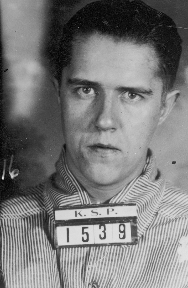 black and white photo of alvin karpis